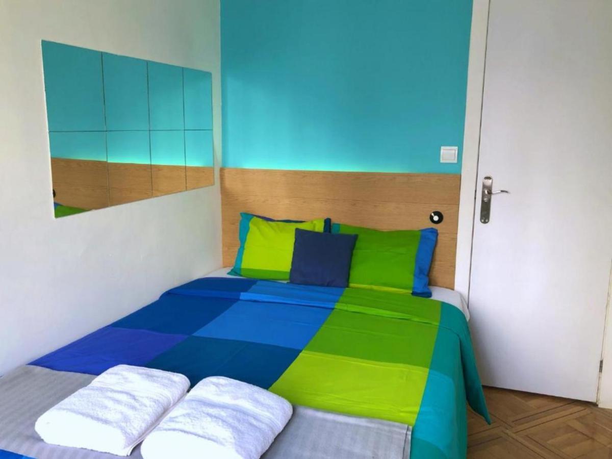 Apartamentos SmartRenting Gran Vía Madrid Exterior foto
